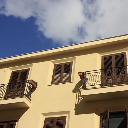 Zisas Appartement Palermo Buitenkant foto